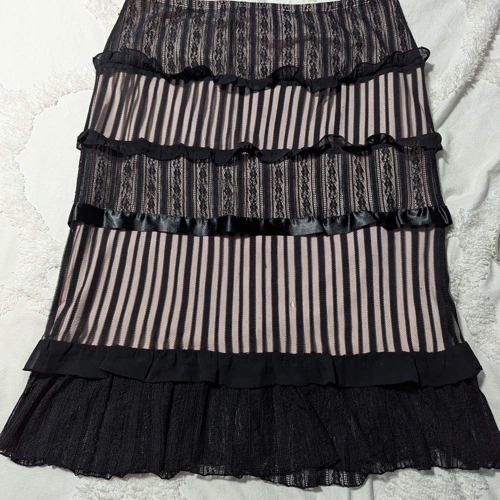 Elegant Black and Cream Layered Skirt